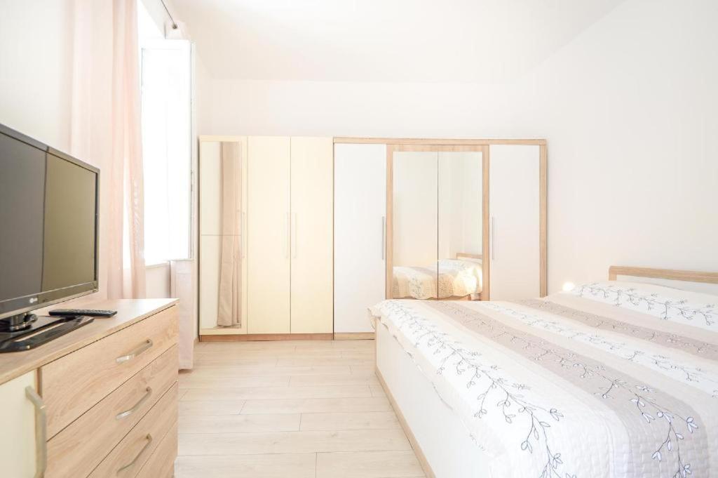 Apartman Ivano พูลา ภายนอก รูปภาพ