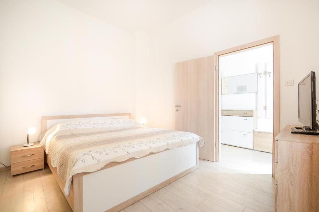 Apartman Ivano พูลา ภายนอก รูปภาพ
