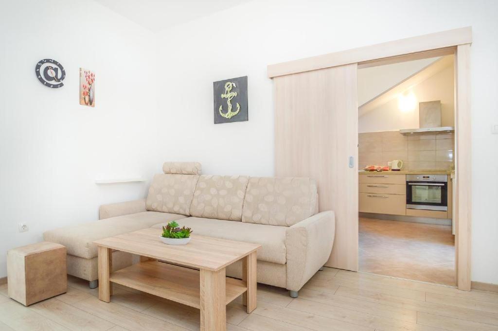 Apartman Ivano พูลา ภายนอก รูปภาพ